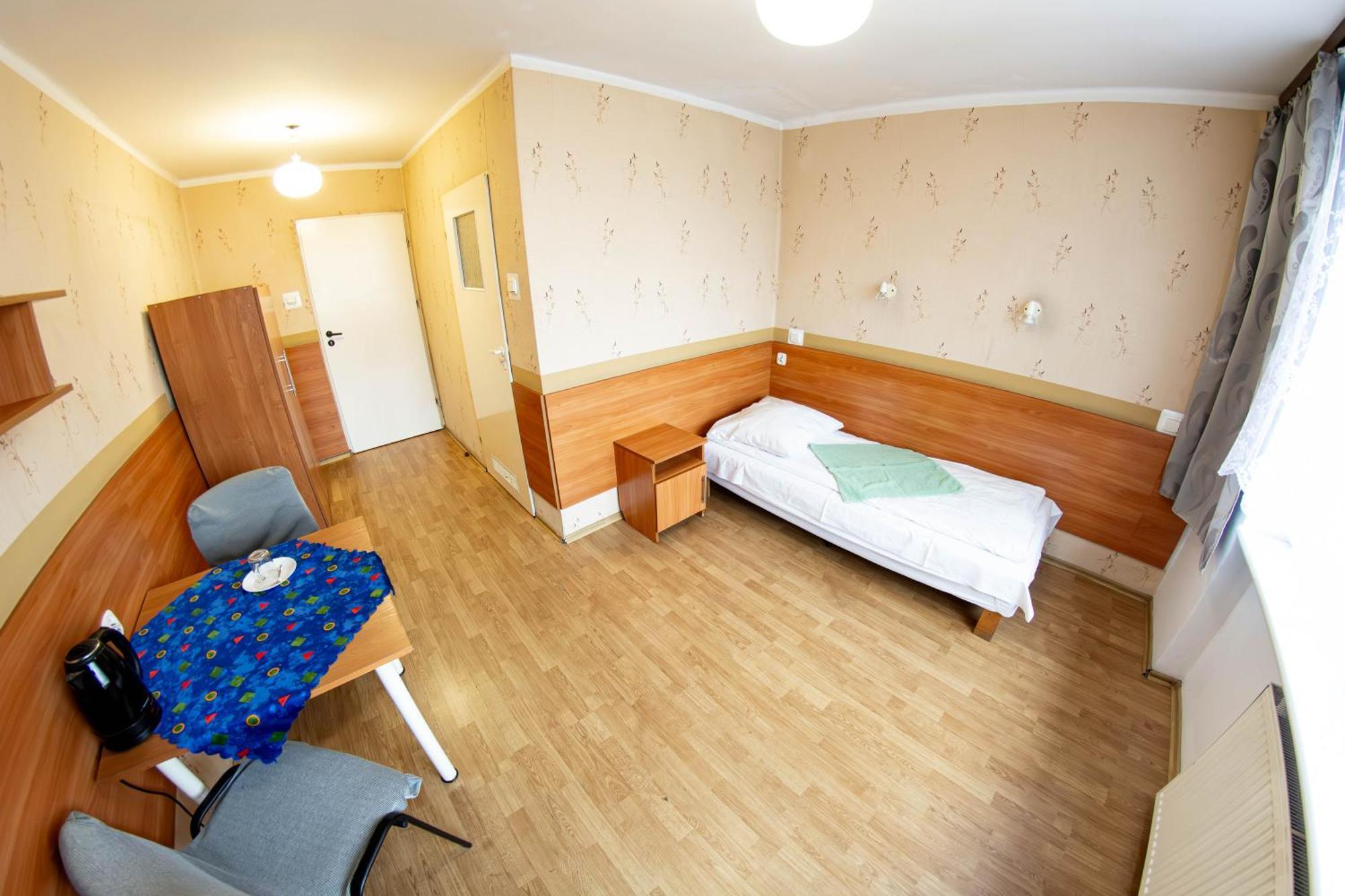 Twoj Hostel Ruda Slaska Ngoại thất bức ảnh