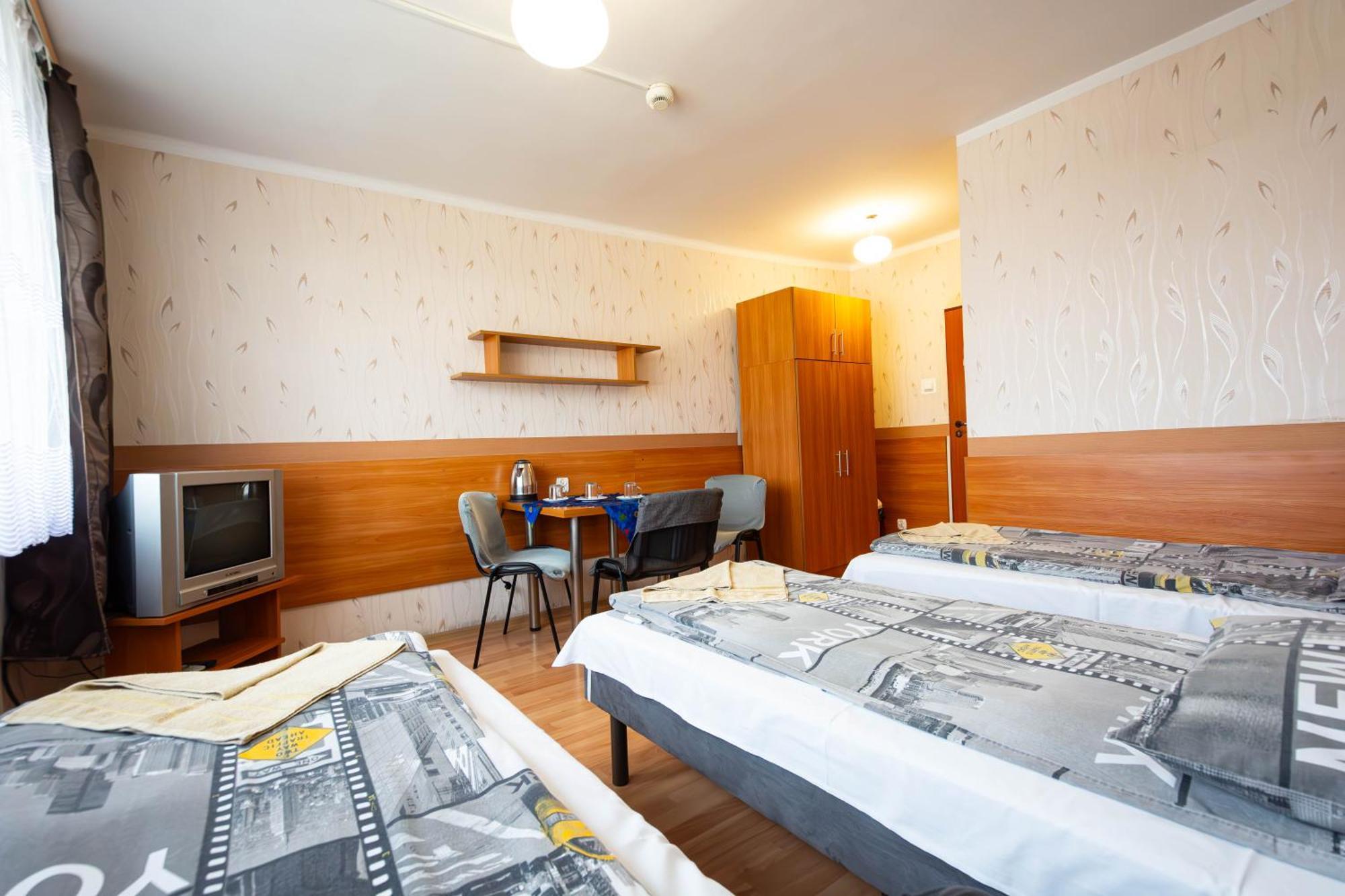 Twoj Hostel Ruda Slaska Ngoại thất bức ảnh